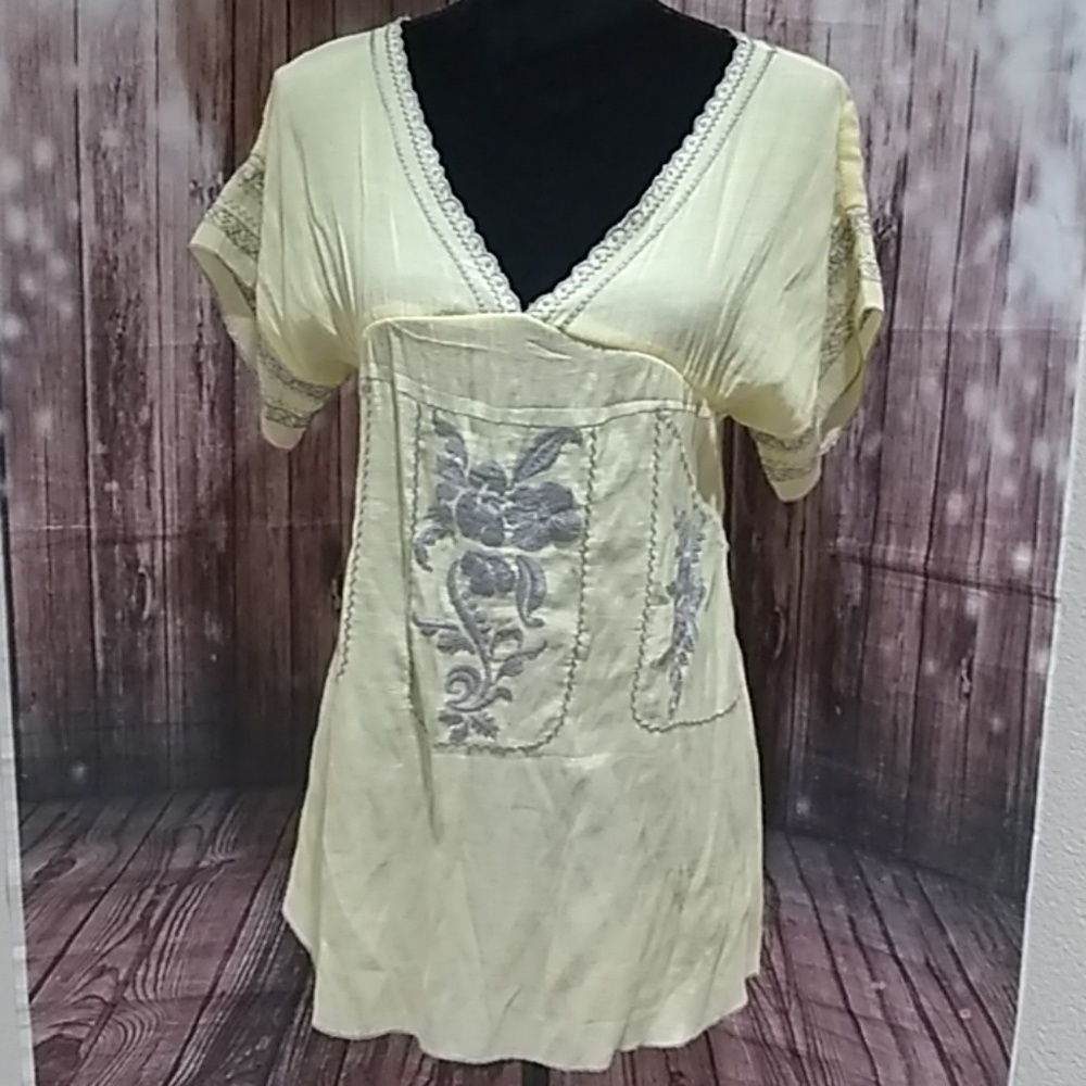 Inspira Small yellow and grey embroidered blouse